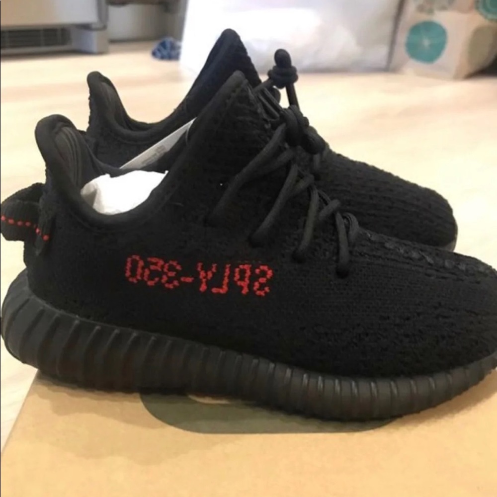 Yeezy Boost 350 V2